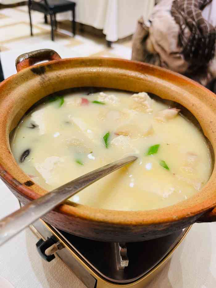 红蕃茄楚膳(阜成路店)-"太好吃了!环境和服务就是一般的老饭店的感.