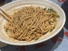 -肥肥虾庄·金牌油焖大虾(杨园滨江时代walk店)