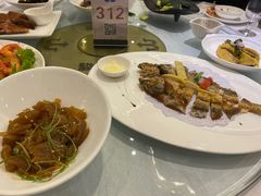 -骏莱海鲜鱼港(五角场店)