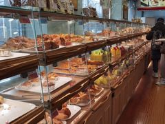 面包甜点陈列柜-新侨三宝乐面包店(崇文门店)