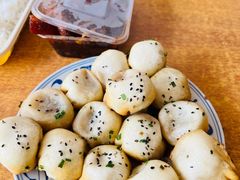 -老字号眼镜子煎包汤包店