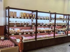 -红宝石·鲜奶小方·海派西点房(控江店)