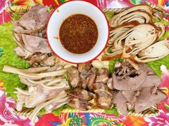 -闯关东东北农家菜(崂山石老人店)