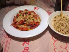 -肥肥虾庄·金牌油焖大虾(汉街SKP店)