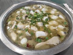 -金良酸菜鱼(宁海路总店)