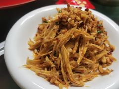 -六弟特色小馆(人民新村店)
