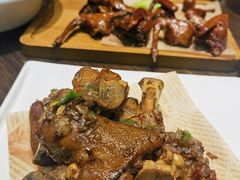 脆皮乳鸽-東城故事·尋找姆媽的味道(玉兰路店)