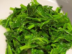 清炒豌豆荚-一坐一忘云南菜(嘉里中心店)