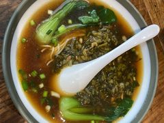 雪菜肉丝面-弄堂咪道-饭香·面香·馄饨香(钦州北路田尚坊店)