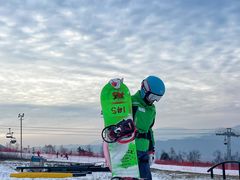 -鳌山滑雪度假区