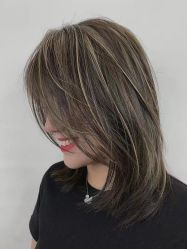 -变画·发型STUDIO