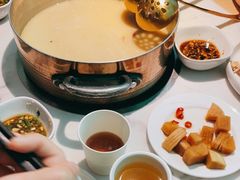 -六少·猪肚包鸡火锅(卓悦INTOWN店)