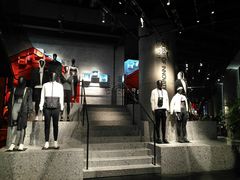 -NIKE品牌体验店(南京东路店)