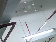 -鲨鱼皮汽车凹陷玻璃修复(静安店)