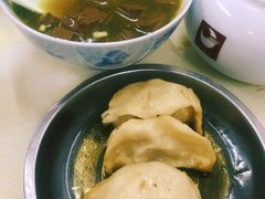 -黄阿姨锅贴大王(万航渡路店)