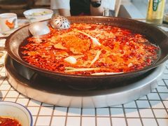 九宫格红汤锅-董眼镜火锅(洪崖洞总店)