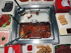 -海底捞火锅鲜切牛肉主题店(长寿路店)