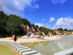 -彩色沙林风景区