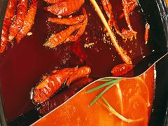 -两三事小郡肝串串香火锅(桂庙店)