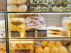 -白玉兰食品甜凤店(合生汇店)