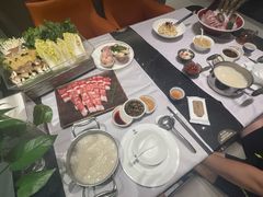 -红鼎豆捞·非遗鲍皇汤火锅(宝丰路店)