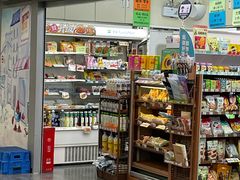 -全家便利店(宜山路站店)
