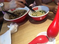 -牛吃草牛肉面(甬港南路店)
