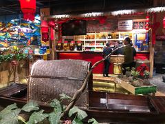 -老滇山寨•云南特色菜•地方菜•民族风情歌舞表演(金碧店)