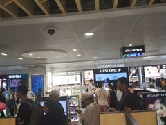 -日上免税行(浦东机场五店)