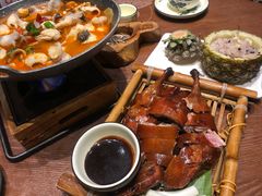 -老滇山寨•云南特色菜•地方菜•民族风情歌舞表演(金碧店)