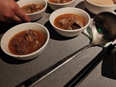 -左庭右院鲜牛肉火锅黑金店(陆家嘴中心店)