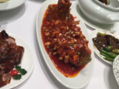 手剥河虾仁-蝶园·装修中(BFC外滩金融中心店)