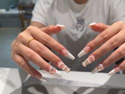 -丽心自助美甲美睫