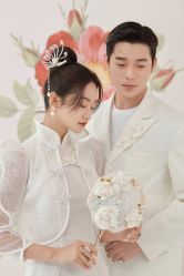 点击看大图 -挪娅婚纱摄影皇家会所