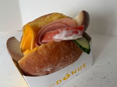 -85度C(生甜甜圈研究工坊·上海平凉店)
