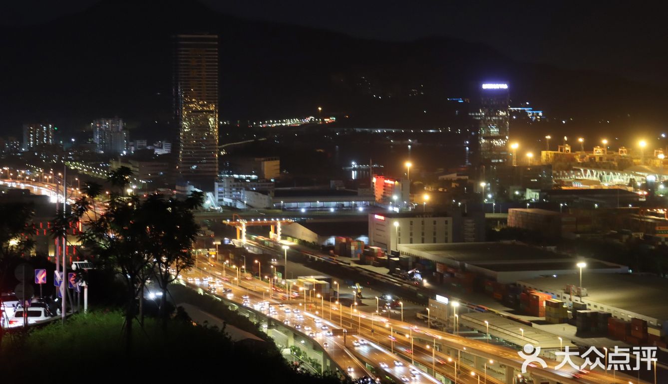 盐田港的夜与日出清晨 尽收眼底