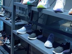 -云柏鞋业(十里堡店)