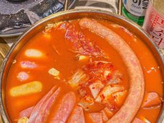 -蚂蚁洞·烤肉大营地(上海静安大悦城店)