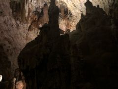 -波斯托伊纳溶洞