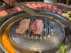 -哈哈碳都·牛肋条无限自助烤肉(台江万达店)