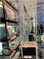 -罗亚帝造型·烫发染发