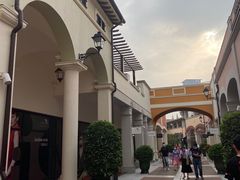 -佛罗伦萨小镇广佛名品奥特莱斯(疏港路店)