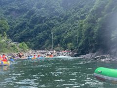-安吉龙王山峡谷漂流
