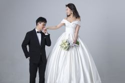 -唯一旅拍·颂当代影像艺术中心(上城店)