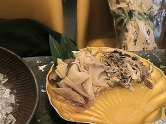 -牛YO寿喜烧·铁板烧和牛火锅自助(市府恒隆店)