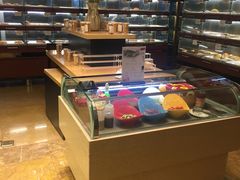 面包甜点陈列柜-宁波华侨温德姆至尊豪廷大酒店·多丽美食屋