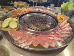 -哈哈碳都·牛肋条无限自助烤肉(台江万达店)