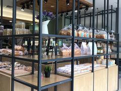 面包甜点陈列柜-仟吉(虎泉店)