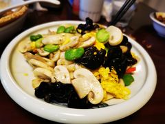 蚕豆米炒口蘑-金锅小厨(乐活街店)