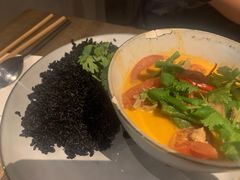 泰式红咖喱牛肉饭-Wagas沃歌斯(大学路店)